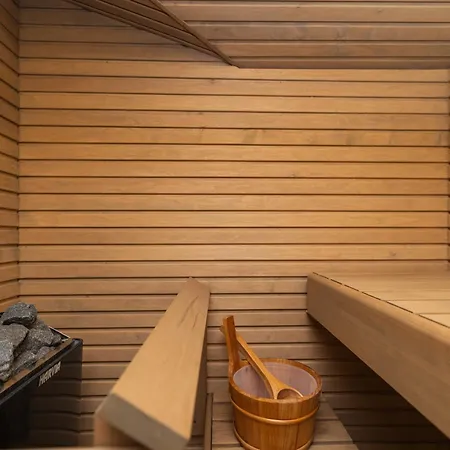 Toeoeloe Penthouse Apartamento *