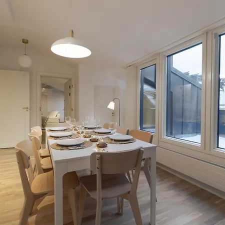 Toeoeloe Penthouse Apartamento Helsínquia