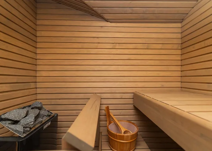 Toeoeloe Penthouse Apartmán *